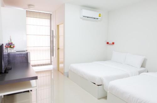 โรงแรมห้องหับ สกล