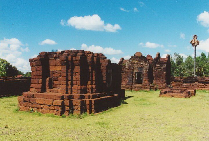 ปราสาทขอมบ้านพันนา